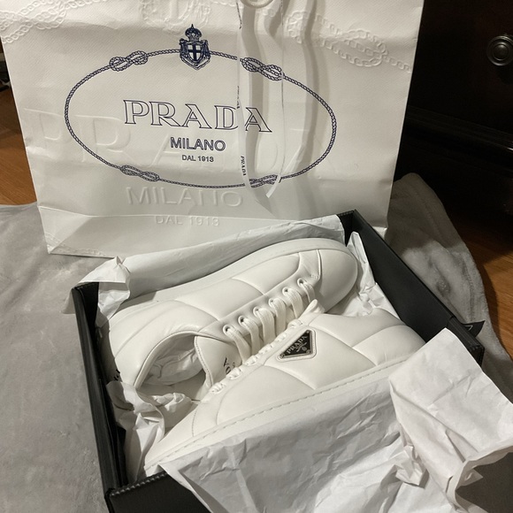 Women Brand New Never Been Worn Prada Nappa Tennis - Picture 3 of 4